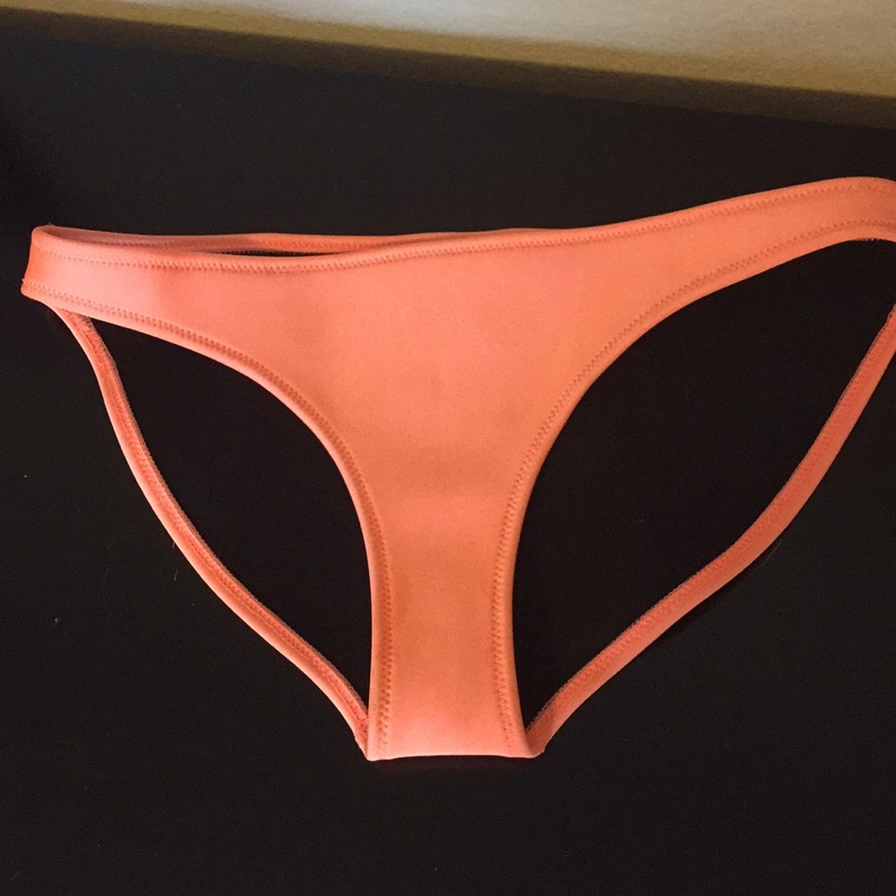 NEVER WORN TRIANGL SWIMSUIT